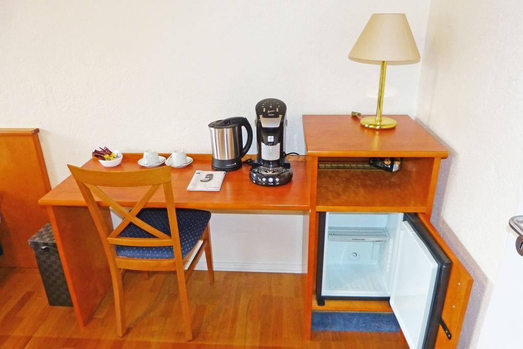 Messe-Zimmer Tus-Treff * Dusseldorf