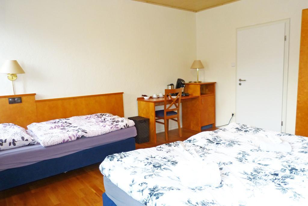 Messe-Zimmer Tus-Treff Homestay Dusseldorf