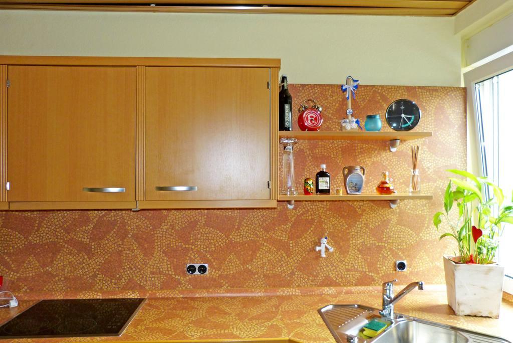 Messe-Zimmer Tus-Treff Homestay *