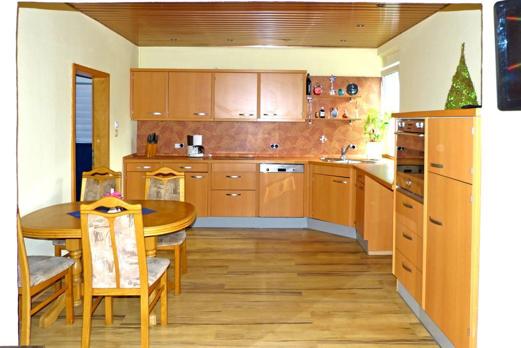 Homestay Messe-Zimmer Tus-Treff Dusseldorf