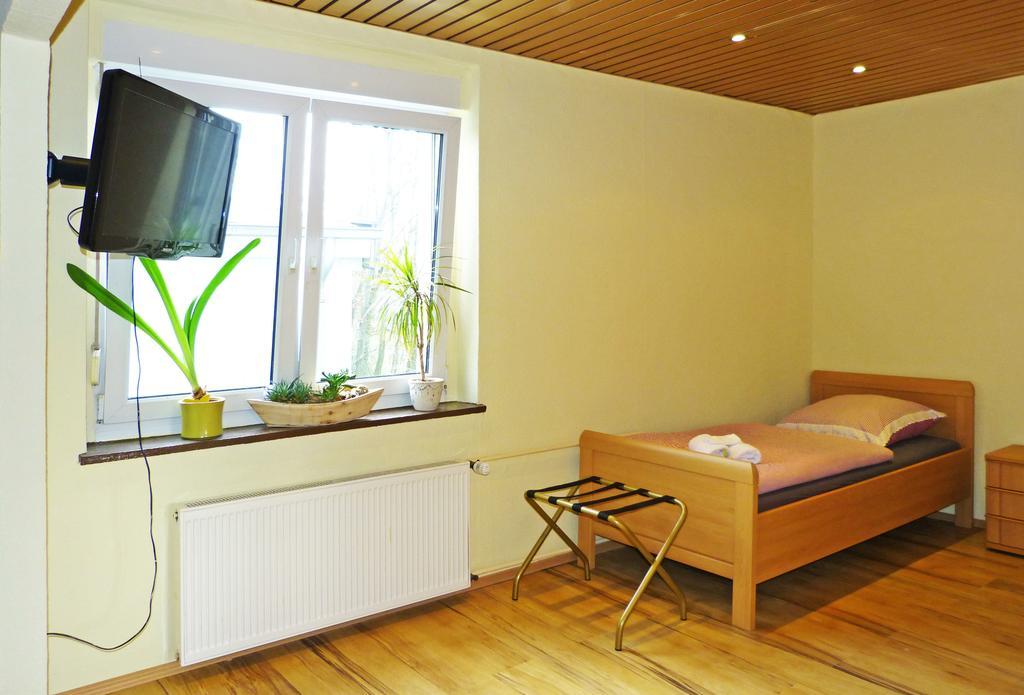 Messe-Zimmer Tus-Treff