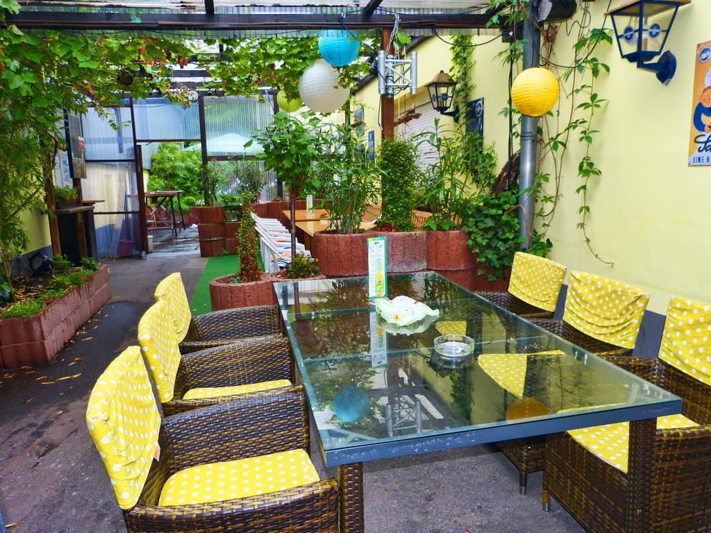 Messe-Zimmer Tus-Treff *