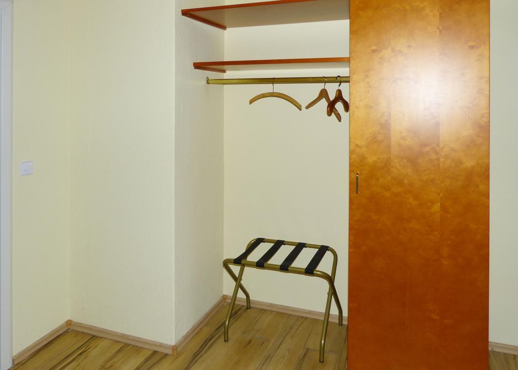 Homestay Messe-Zimmer Tus-Treff Dusseldorf